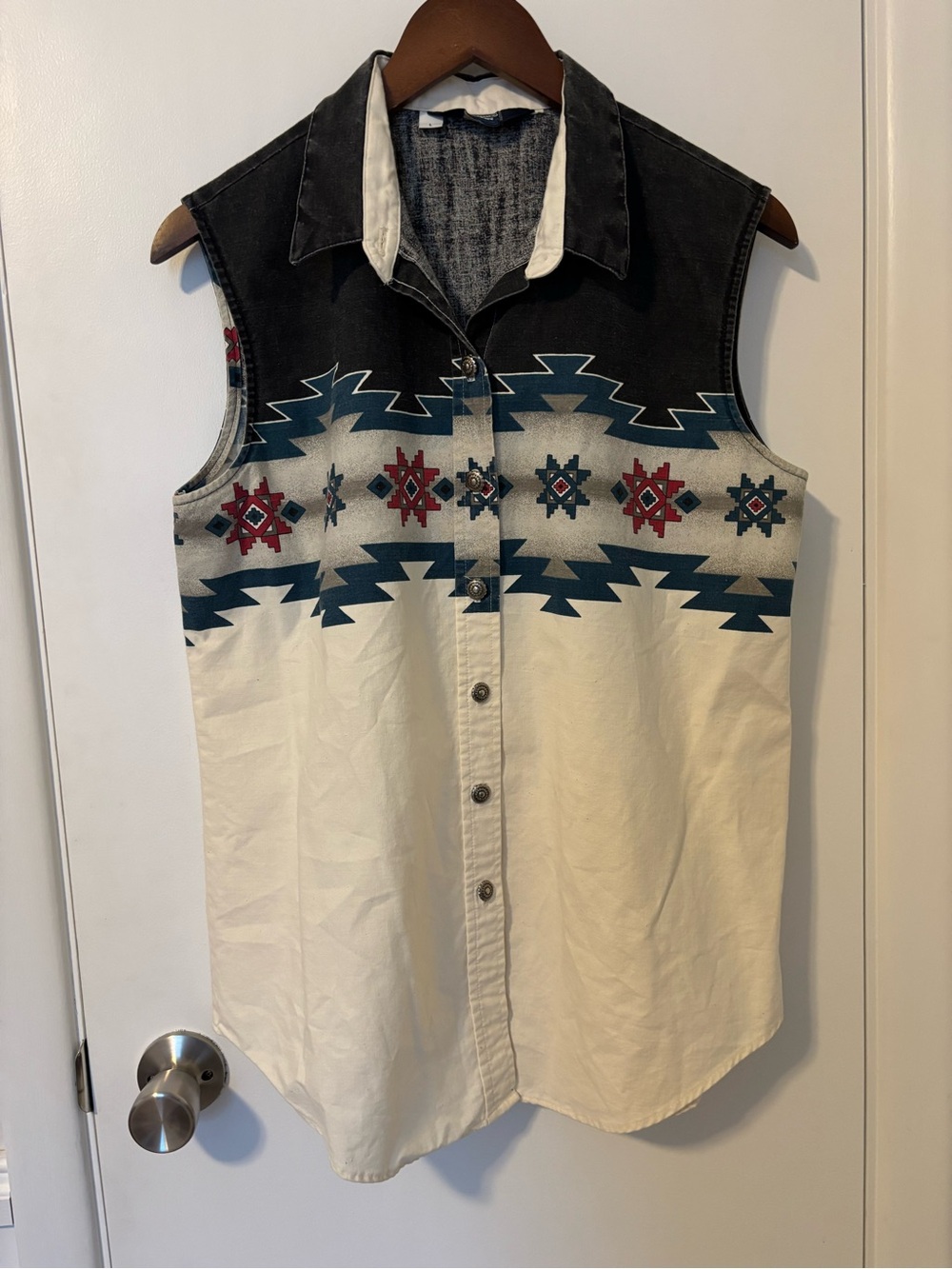 Brooks and Dunn Collection by Panhandle Slim Western Sleeveless Shirt. Large